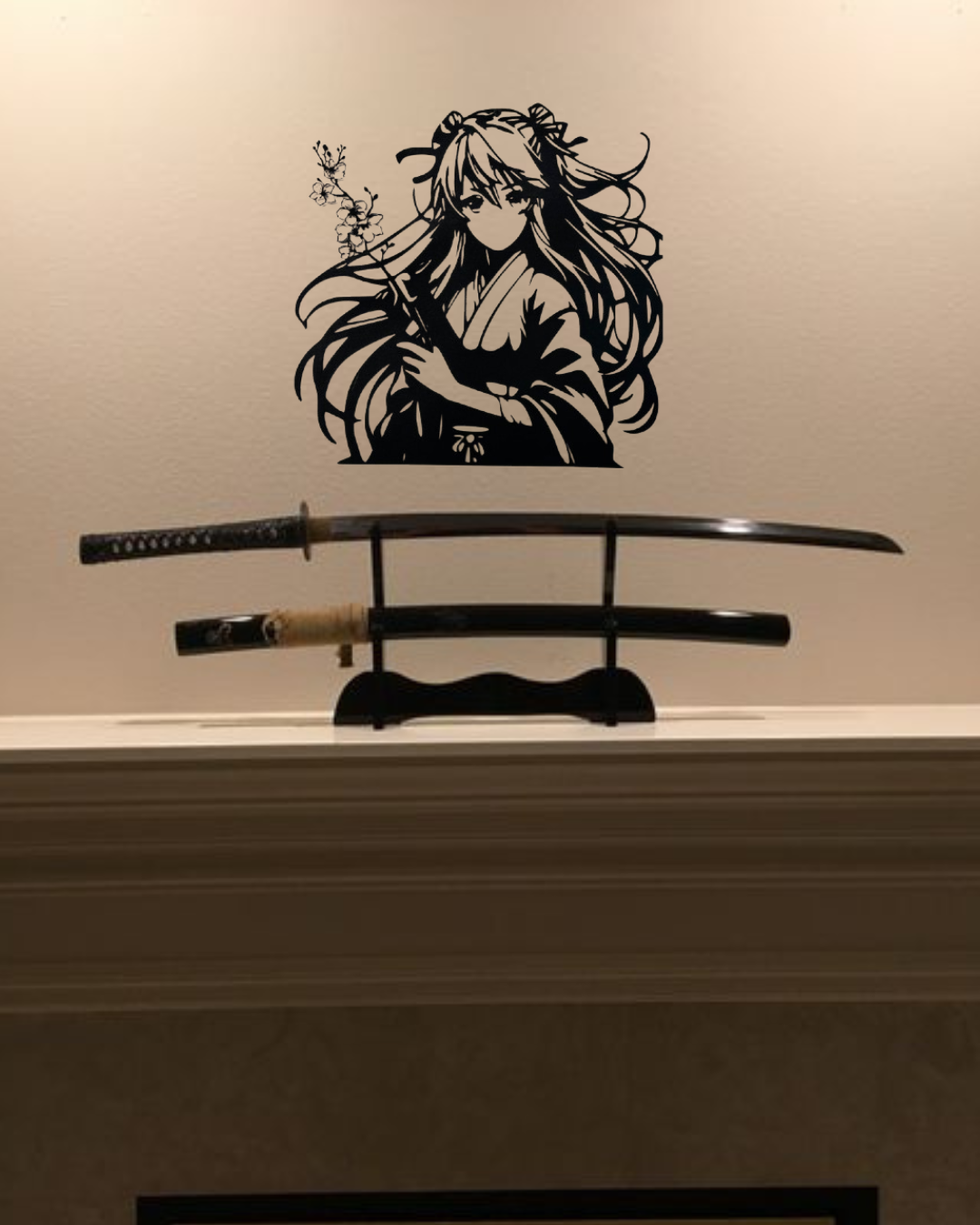 Ragazza in stile Manga incisa su Legno