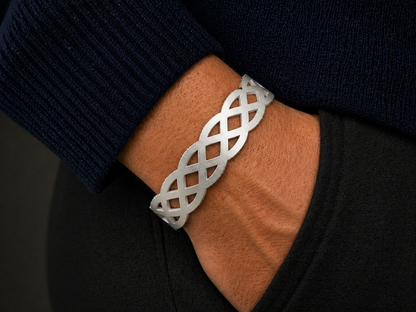 Bracciale Uomo in Vera Pelle — Design Geometrico Intrecciato