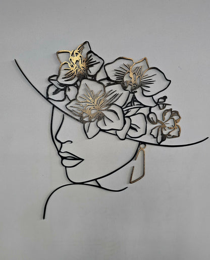 Donna con Cappello di Orchidee — Quando la natura diventa ornamento