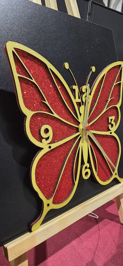Orologio Farfalla Dorata — Il tempo vola, ma lei resta