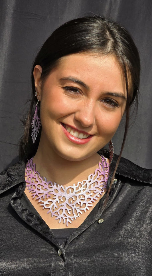Collana e Orecchini Effetto Corallo in Vera Pelle Incisa a Laser – Colore Rosa Argento