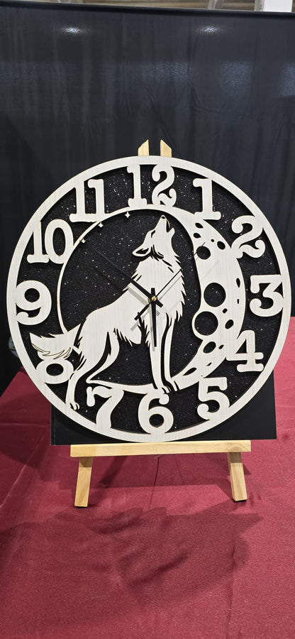 Orologio Lupo & Luna — L'istinto che ulula al tempo
