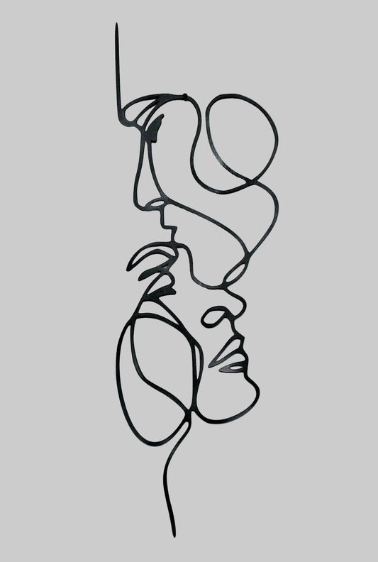 Bacio sulla fronte in linea continua